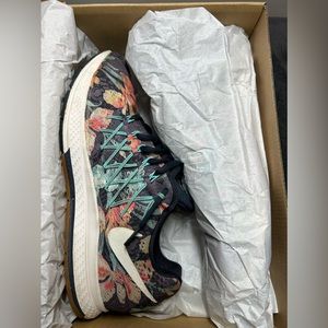 Size 9 - Nike Air Zoom Pegasus 32 Photosynthesis 2015